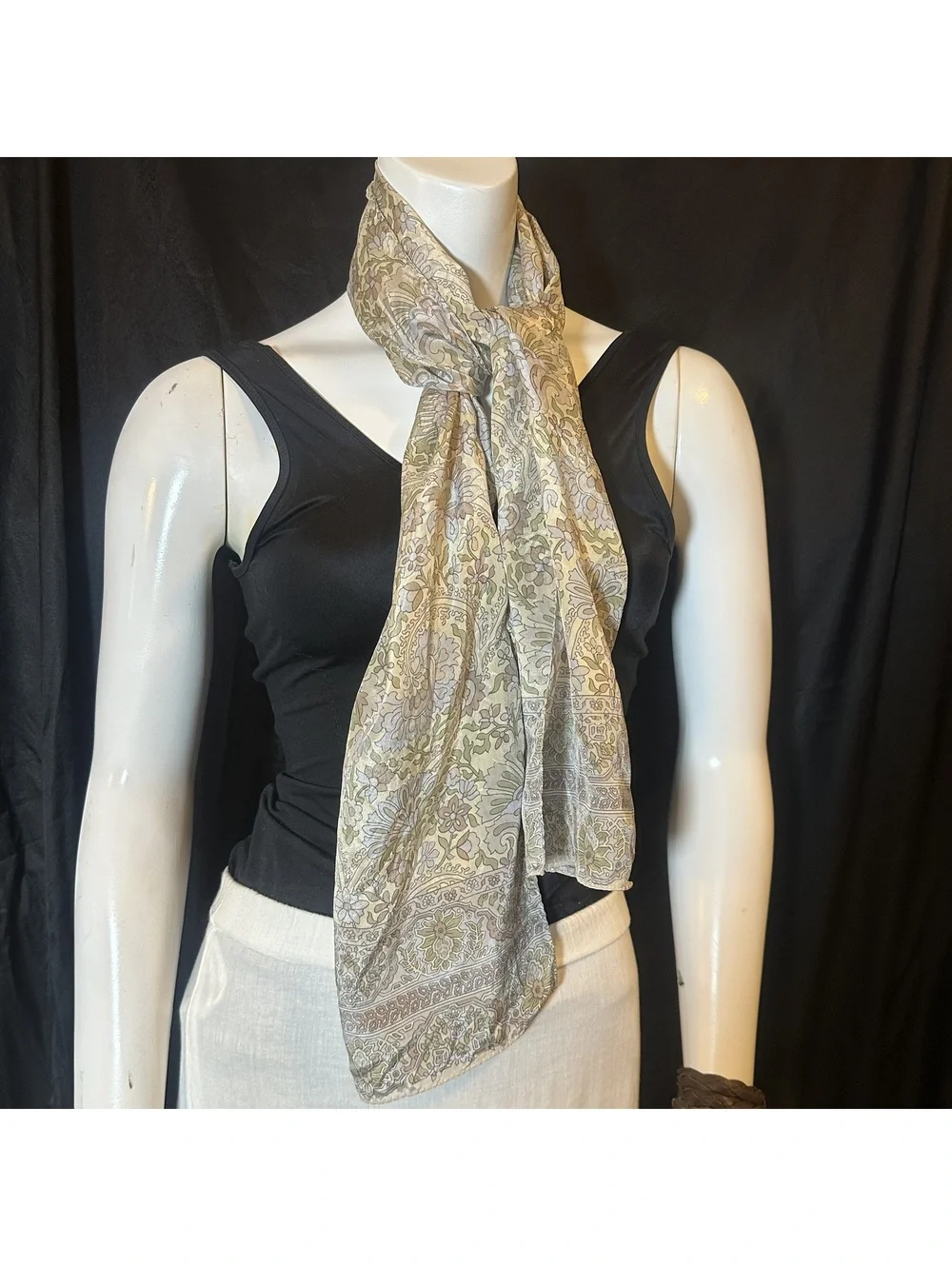 Vintage Lightweight Floral Patterned Scarf in Cream and Pastel Colors